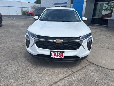 New 2026 Chevrolet Trax LS FWD image 3