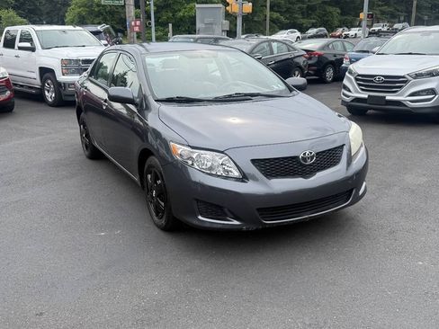 Used 2010 Toyota Corolla LE FWD image 2