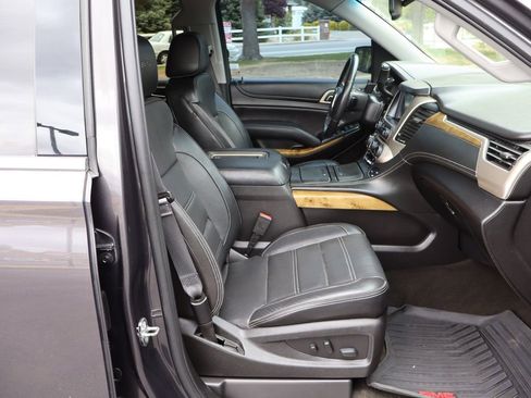 Used 2017 GMC Yukon Denali w/ Open Road Package AWD/4WD image 24