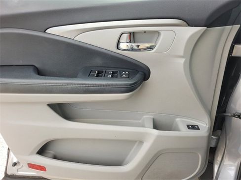 Used 2017 Honda Pilot EX-L image 22