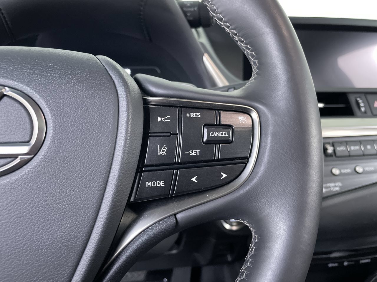Used 2021 Lexus ES 350 w/ Accessory Package FWD image 26