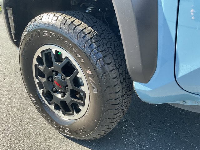 Used 2026 Toyota Tacoma TRD Off-Road AWD/4WD image 12