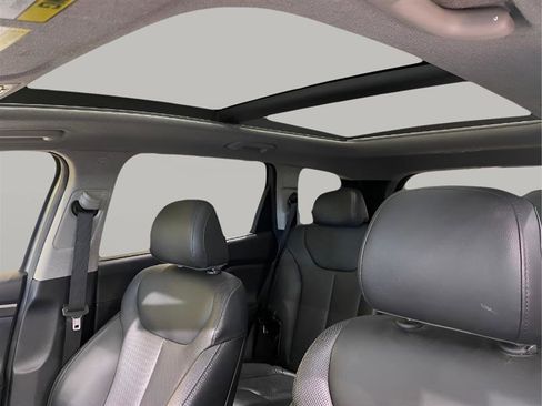 Used 2019 Hyundai Santa Fe Limited image 20