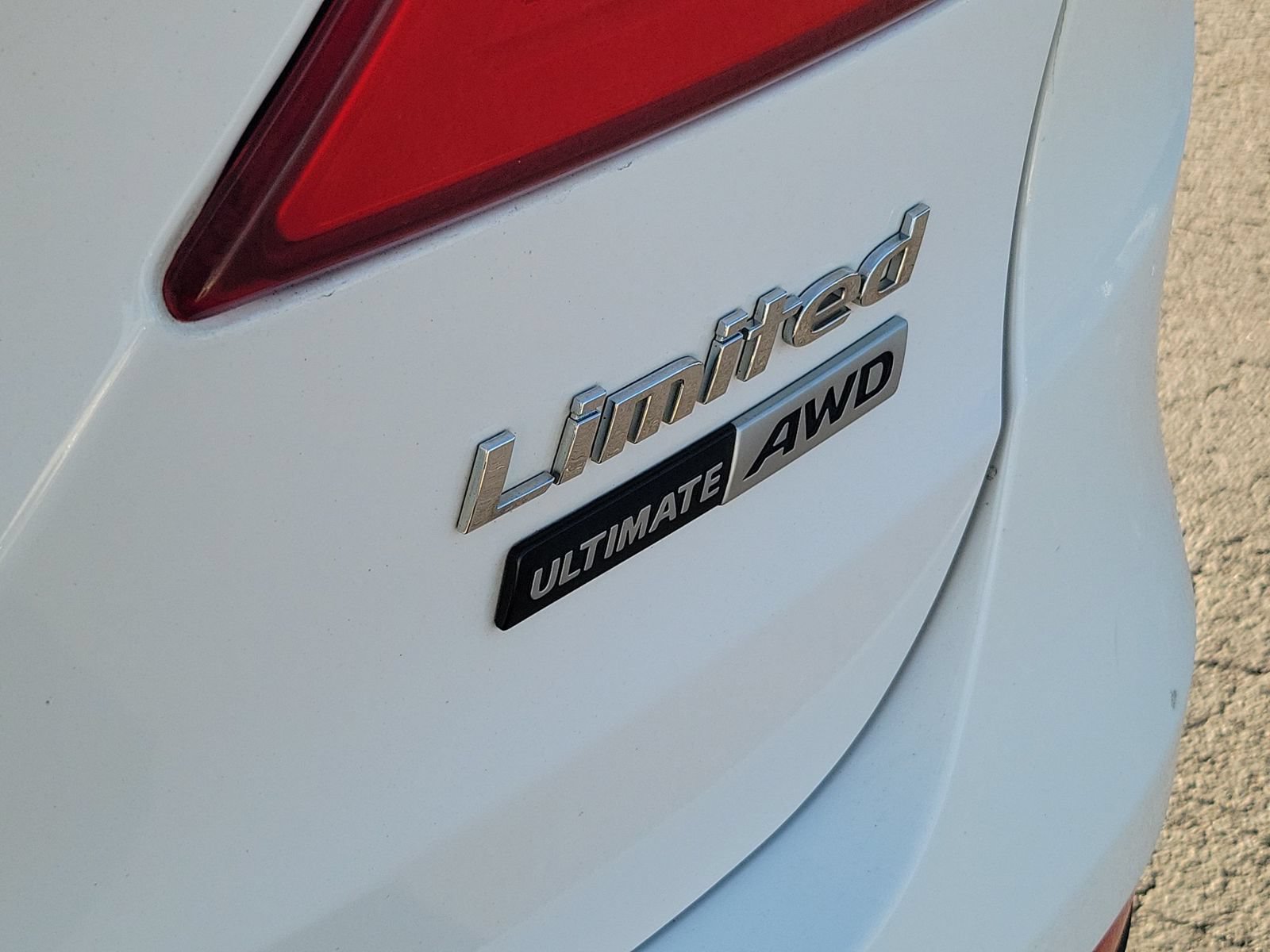 Used 2016 Hyundai Santa Fe Limited w/ Option Group 04 AWD/4WD image 9