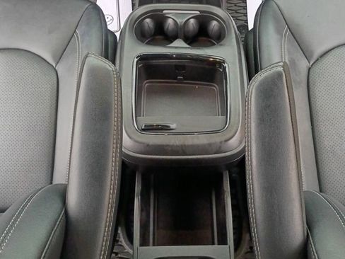 Used 2024 Chrysler Pacifica Touring-L w/ S Appearance Package image 39