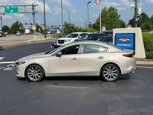 Used 2025 MAZDA MAZDA3 s FWD image 2
