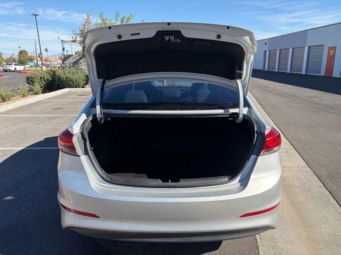 Used 2018 Hyundai Elantra SEL image 8