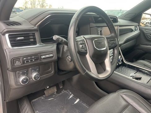 Used 2023 GMC Yukon XL Denali image 18