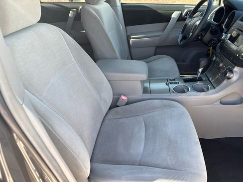 Used 2011 Toyota Highlander 4WD image 63