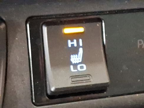 Certified 2022 Toyota RAV4 XLE image 24