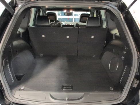 Used 2019 Jeep Grand Cherokee Altitude image 29