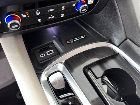 Certified 2023 Buick Enclave Essence AWD/4WD image 21