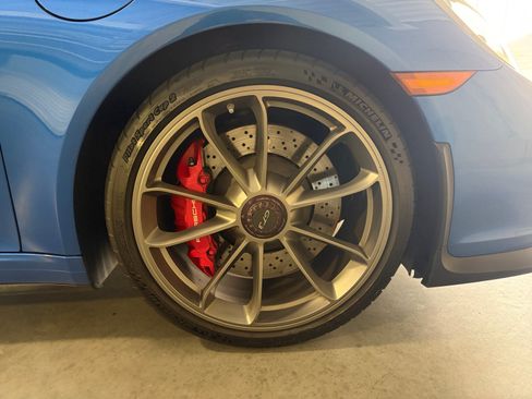 Used 2015 Porsche 911 GT3 RWD image 19