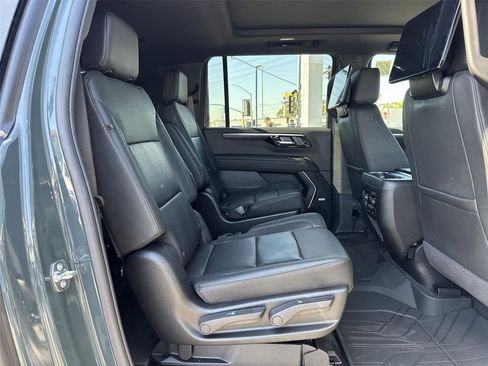 New 2026 Chevrolet Suburban Z71 w/ Z71 Off-Road Package image 33