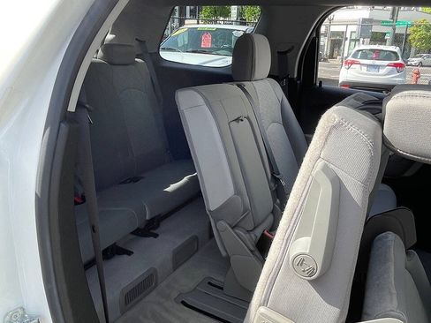 Used 2011 GMC Acadia SLE AWD/4WD image 39