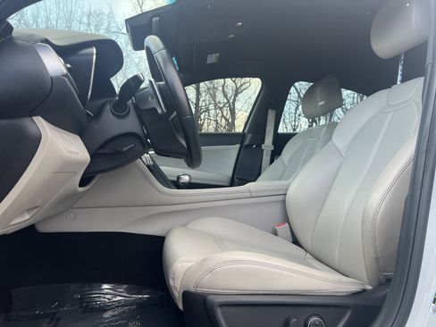 Used 2022 Genesis G70 2.0T image 22