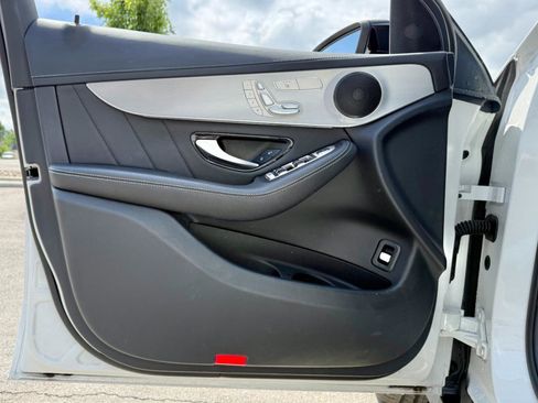 Used 2023 Mercedes-Benz GLC 300 4MATIC Coupe image 19