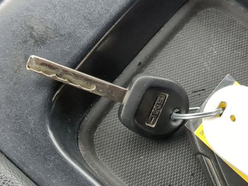 Used 2019 GMC Sierra 1500 SLE w/ SLE Value Package image 38