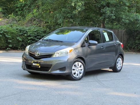 Used 2012 Toyota Yaris LE FWD image 36