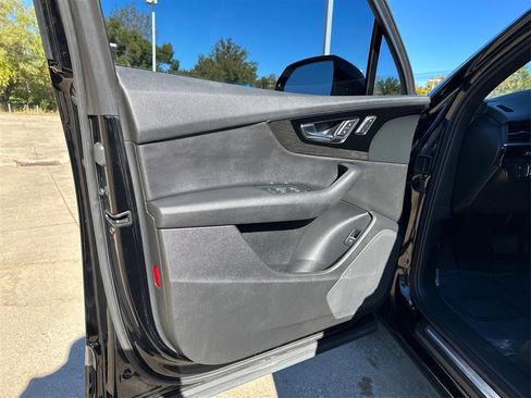 Used 2017 Audi Q7 2.0T Premium Plus w/ Premium Plus Package image 21