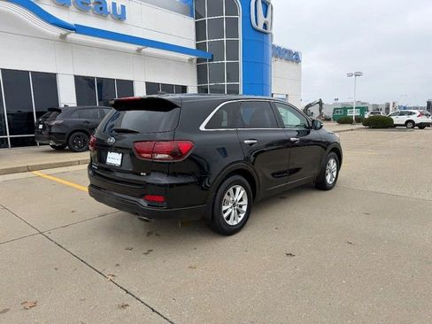 Used 2019 Kia Sorento L image 2