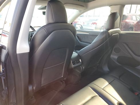 Used 2023 Tesla Model Y Performance image 13