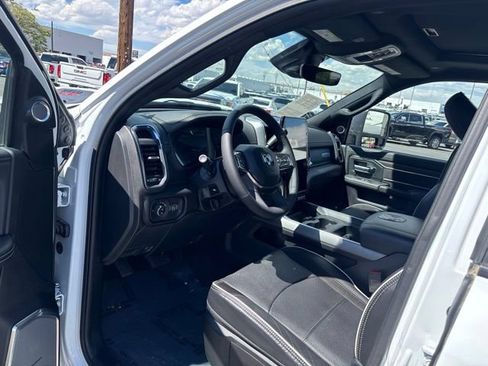 Used 2025 RAM 2500 Laramie AWD/4WD image 11