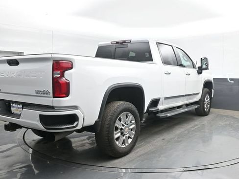 Used 2024 Chevrolet Silverado 2500 High Country w/ High Country Premium Package AWD/4WD image 14