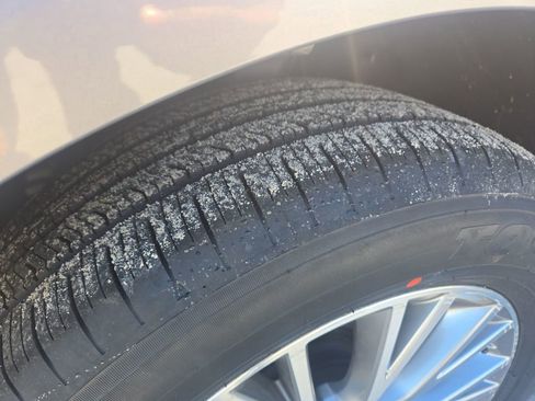 Used 2024 Genesis GV80 2.5T image 14