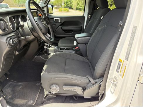 Used 2021 Jeep Wrangler Unlimited Sport AWD/4WD image 9