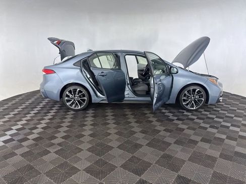 Used 2022 Toyota Corolla SE w/ SE Premium Package image 16