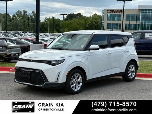 Certified 2024 Kia Soul LX w/ Option Group 015 FWD image 3