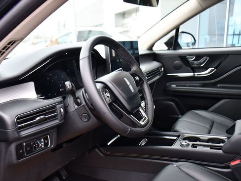 New 2026 Lincoln Corsair Premiere image 11