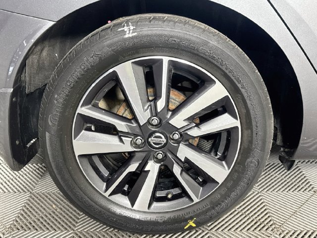 Used 2020 Nissan Versa SV FWD image 30