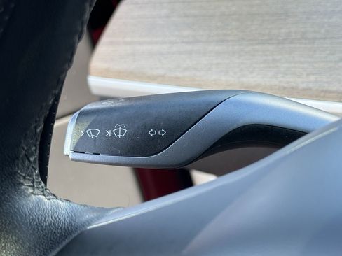 Used 2021 Tesla Model Y Long Range AWD/4WD image 33