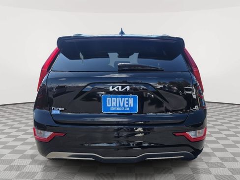 Used 2024 Kia Niro Wind w/ Wind Preserve Package FWD image 5