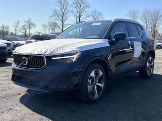 New 2025 Volvo XC40 B5 Core w/ Protection Package Premier image 1