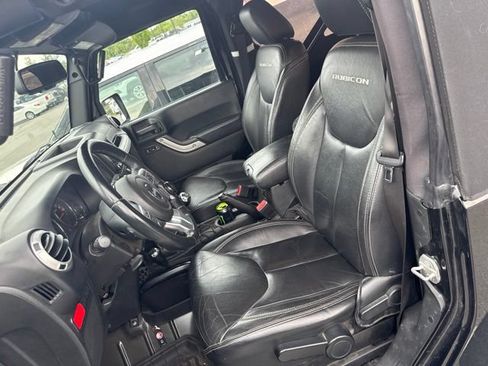 Used 2015 Jeep Wrangler Rubicon AWD/4WD image 16