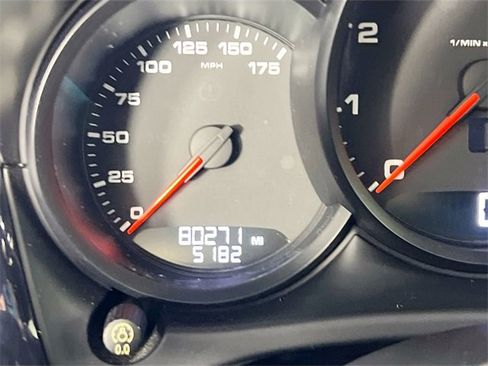 Used 2018 Porsche Macan Base image 11