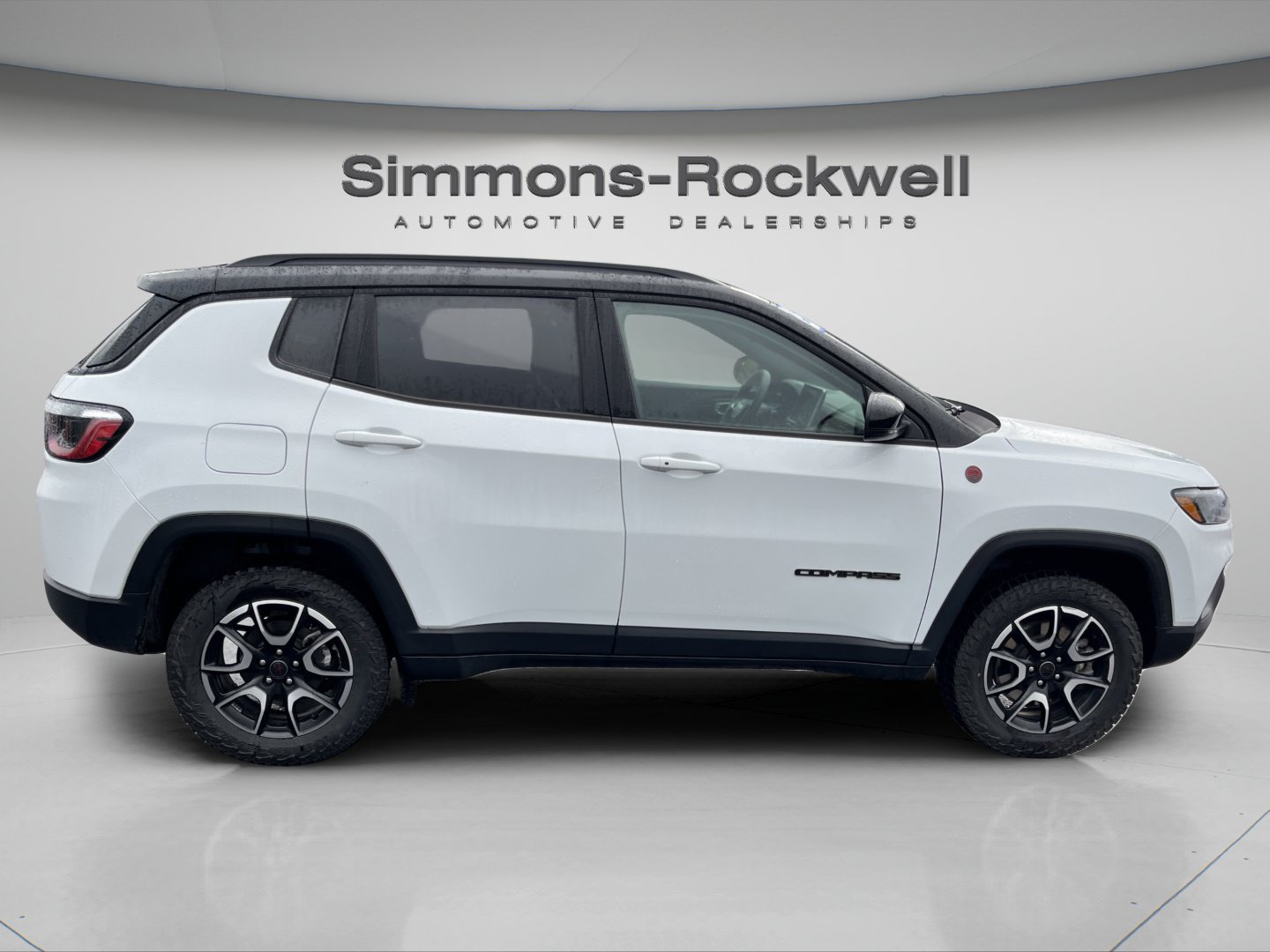 Used 2025 Jeep Compass Trailhawk AWD/4WD image 6