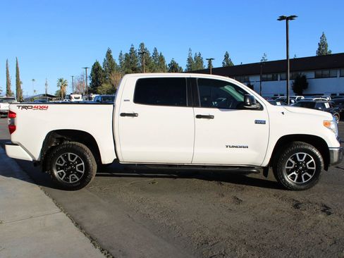 Used 2016 Toyota Tundra SR5 w/ TRD Off Road Package image 44