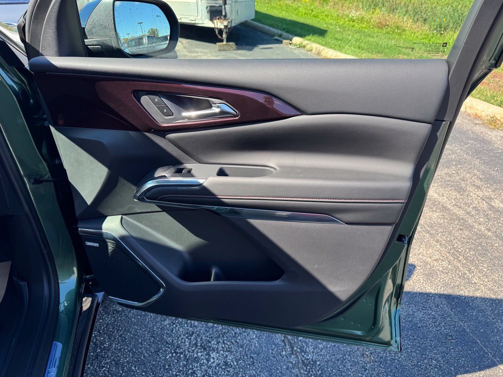 New 2027 Chevrolet Traverse RS w/ LPO, Floor Liner Package AWD/4WD image 18