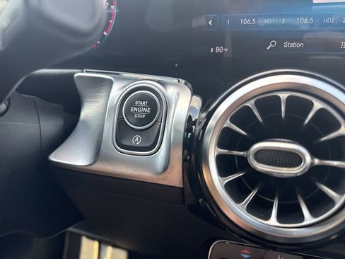 Used 2021 Mercedes-Benz GLB 35 AMG 4MATIC image 24