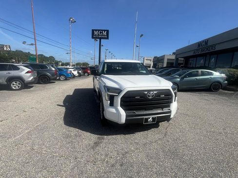 Used 2022 Toyota Tundra SR5 AWD/4WD image 2