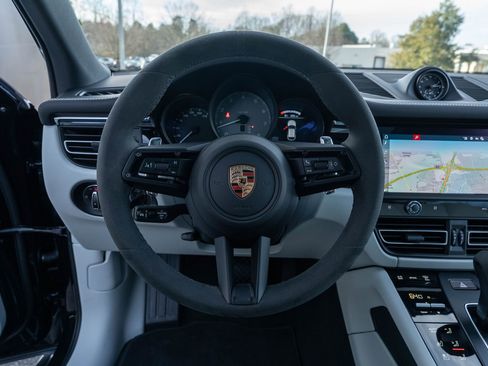 Certified 2026 Porsche Macan S image 25