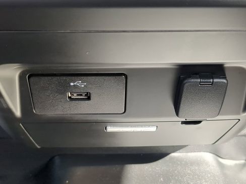 Used 2017 Ford F150 XL w/ Equipment Group 101A Mid image 23