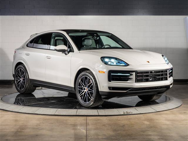 Certified 2025 Porsche Cayenne Coupe AWD/4WD image 7