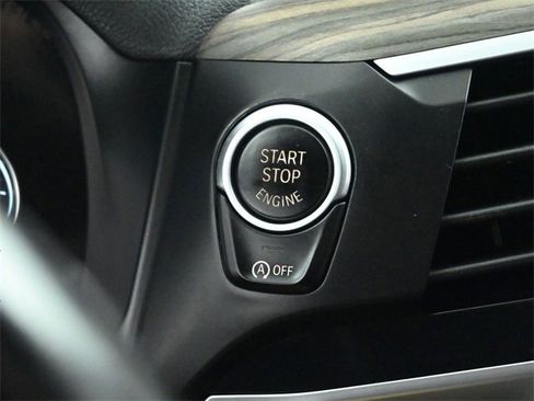 Used 2018 BMW X3 M40i w/ Premium Package image 40