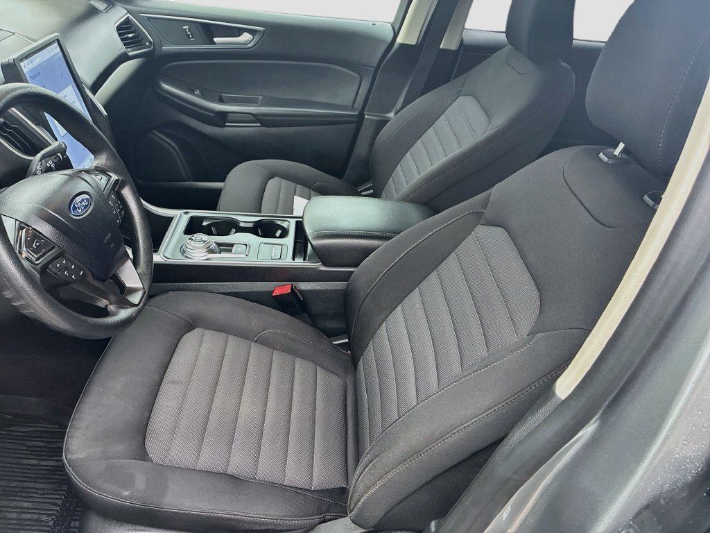 Used 2024 Ford Edge SE w/ Black Appearance Package AWD/4WD image 18