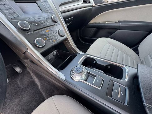 Used 2018 Ford Fusion S FWD image 27